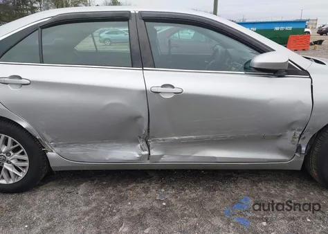 2017 Toyota Camry Le z USA, uszkodzony, nr VIN 4T1BF1FK6HU640221